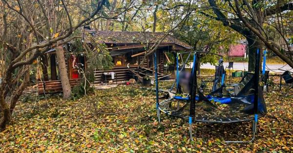 РФ вдарив по парку Нової Водолаги - загинуло 6 людей, багато поранених дітей - Новини України РФ вдарив по парку Нової Водолаги - загинуло 6 людей, багато поранених дітей - Новини України