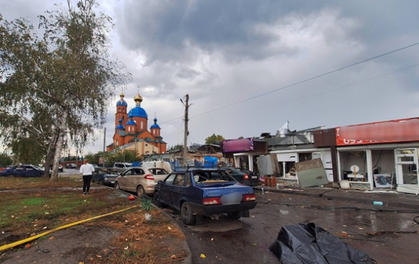 Удар РФ по ринку в Лозовій: зросла кількість поранених Удар РФ по ринку в Лозовій: зросла кількість поранених