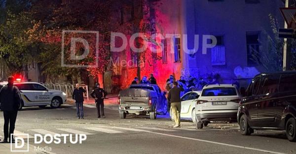 У Кропивницькому чоловік кинув у поліцейських гранати та почав стріляти - Новини України